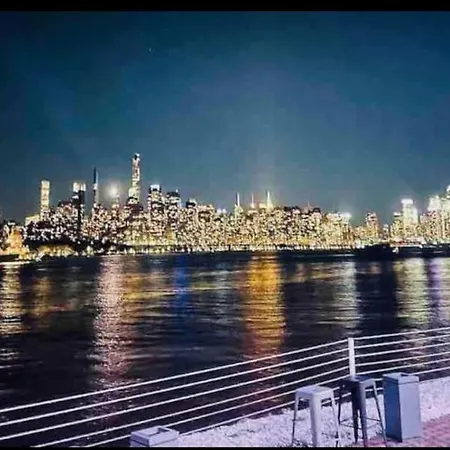 Cozy Apartments Close To New York City North Bergen Exterior photo